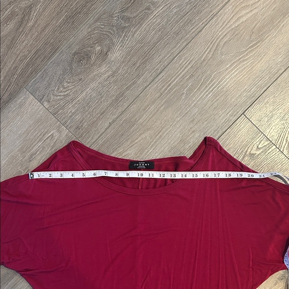 Women's Wine colored Dolman Sleeve Tunic Top with Side Ruching Size M - Picture 5 of 7